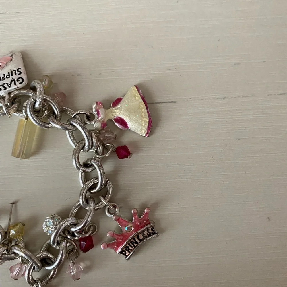 Gorgeous y2k vintage silver and pink girly charm bracelet